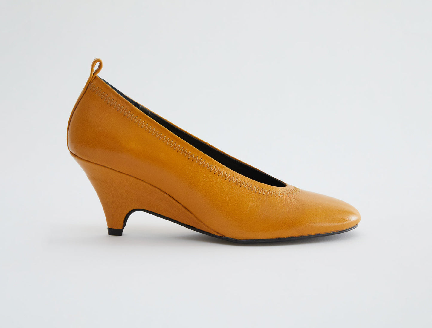 no 3065 / Joelia Pump