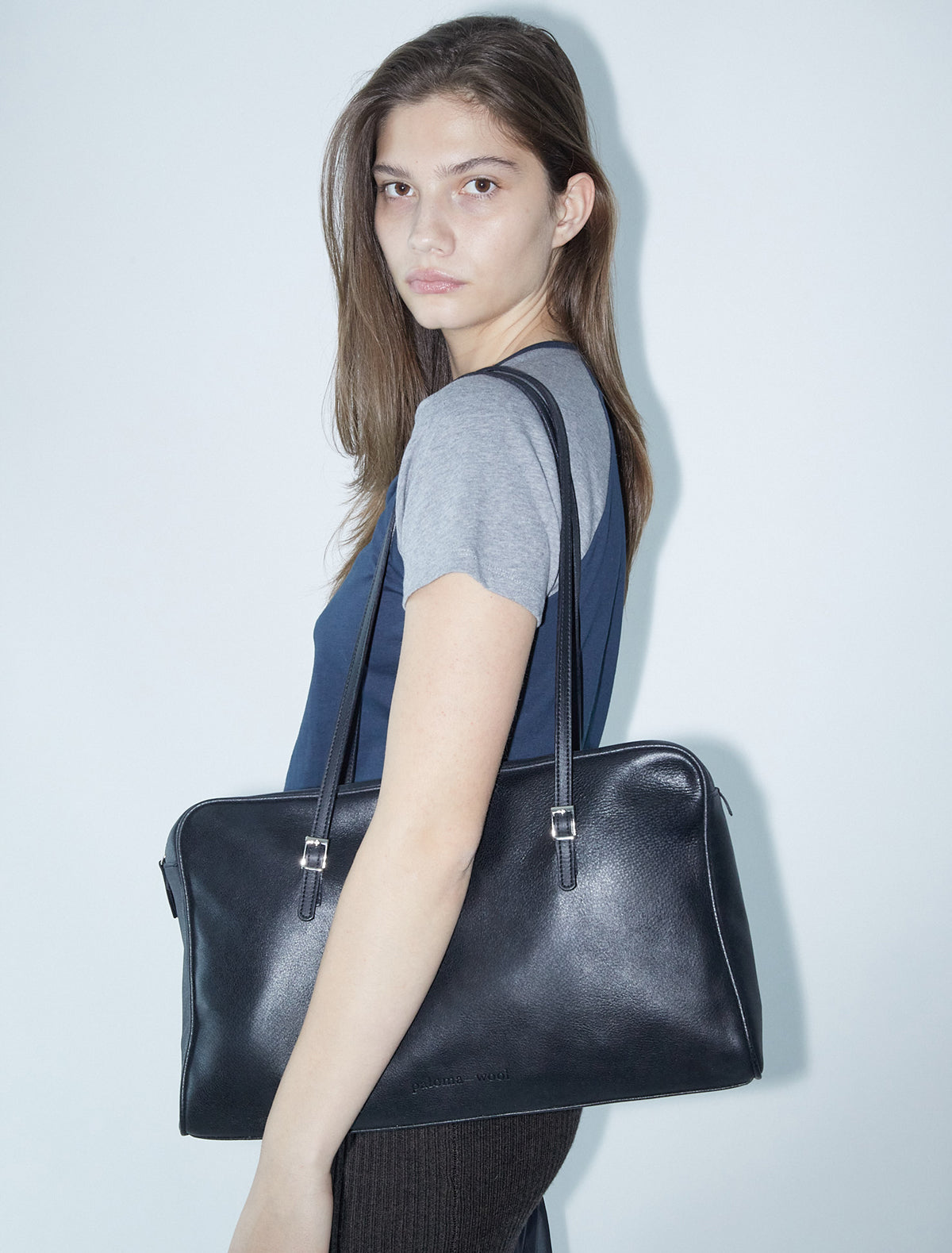 Soft caye leather bag black