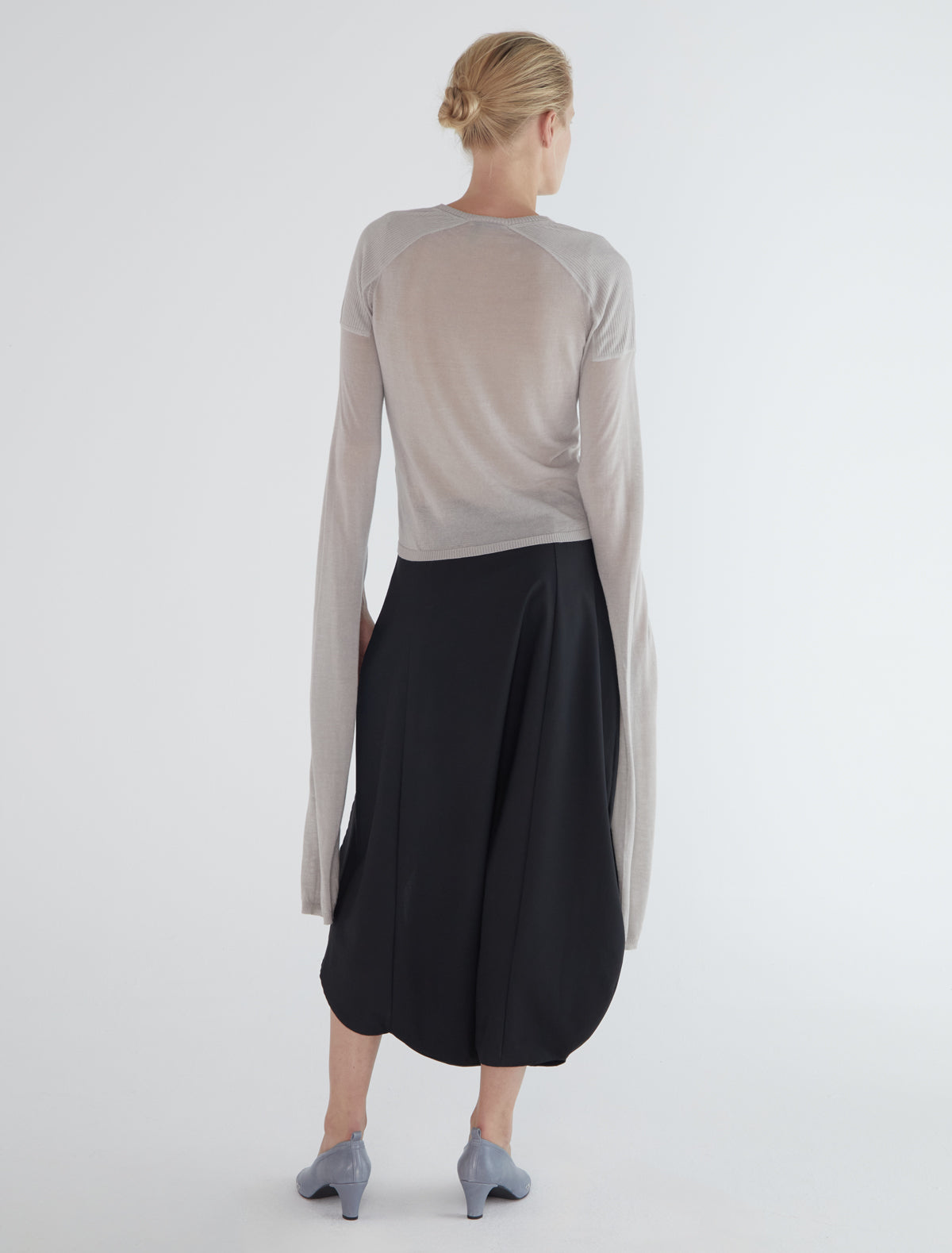 Mercuri round neck extra long slevees lightgrey