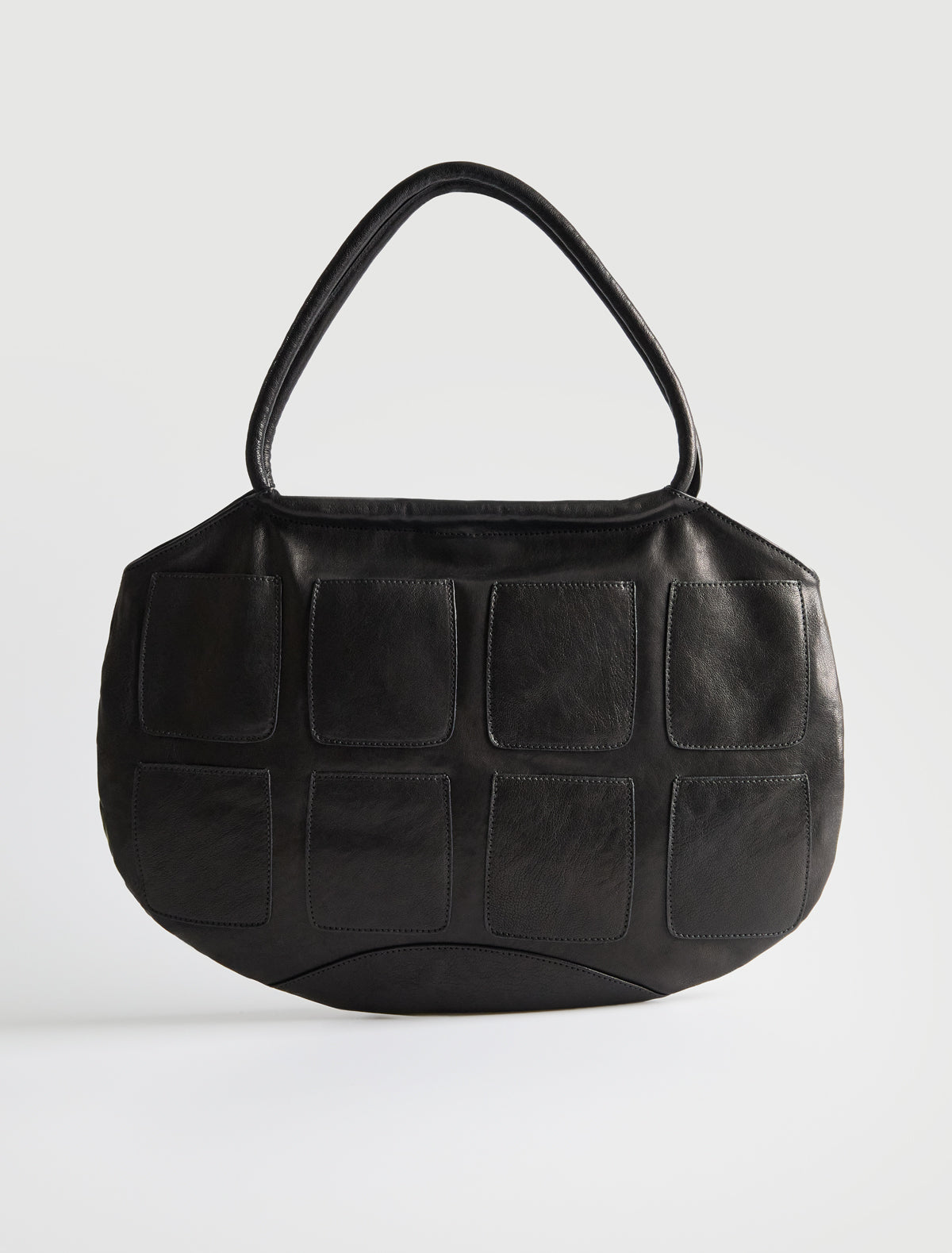 Big pockets big round shaped shoulder bag multi pocket detailing black