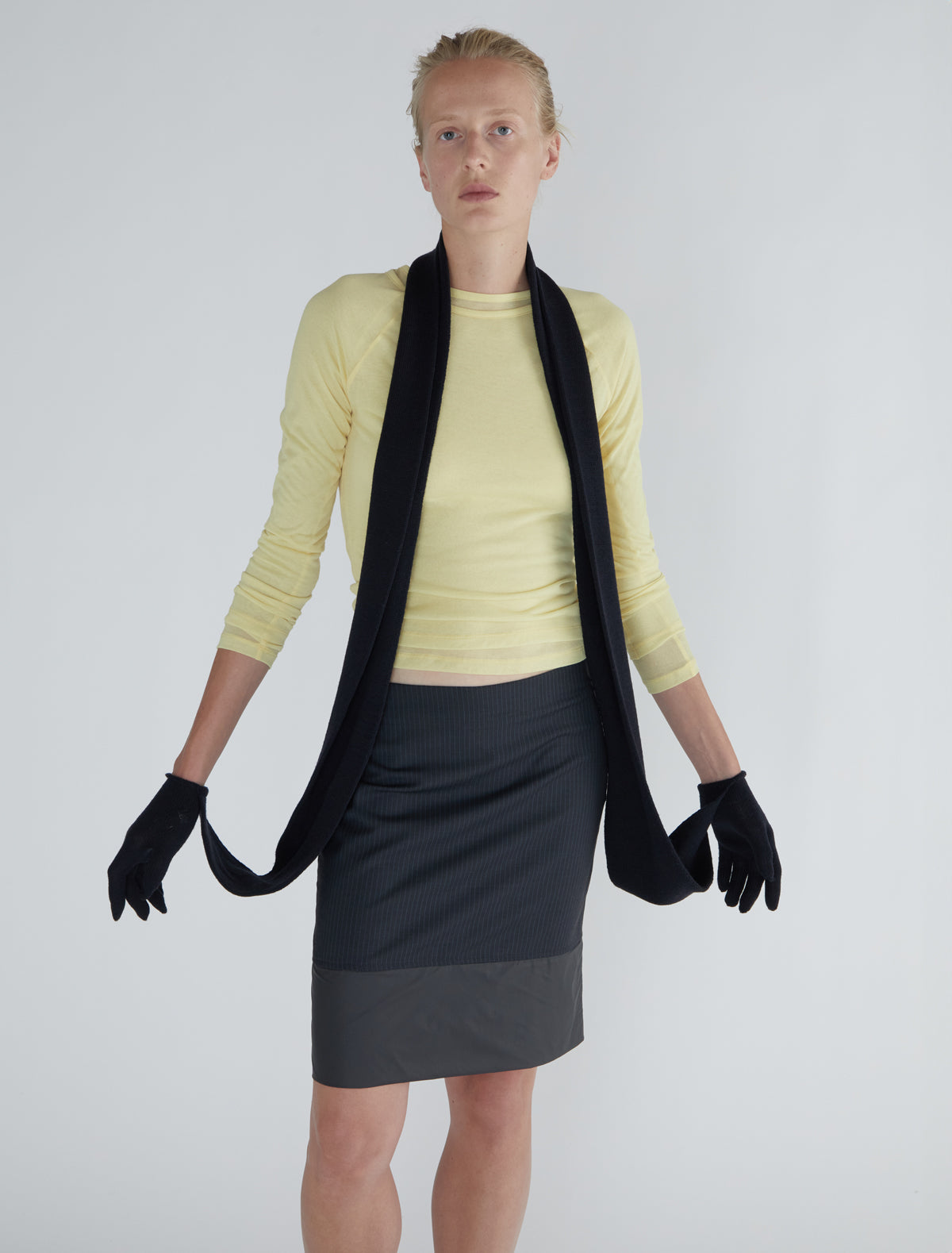 Flauta scarf gloves black
