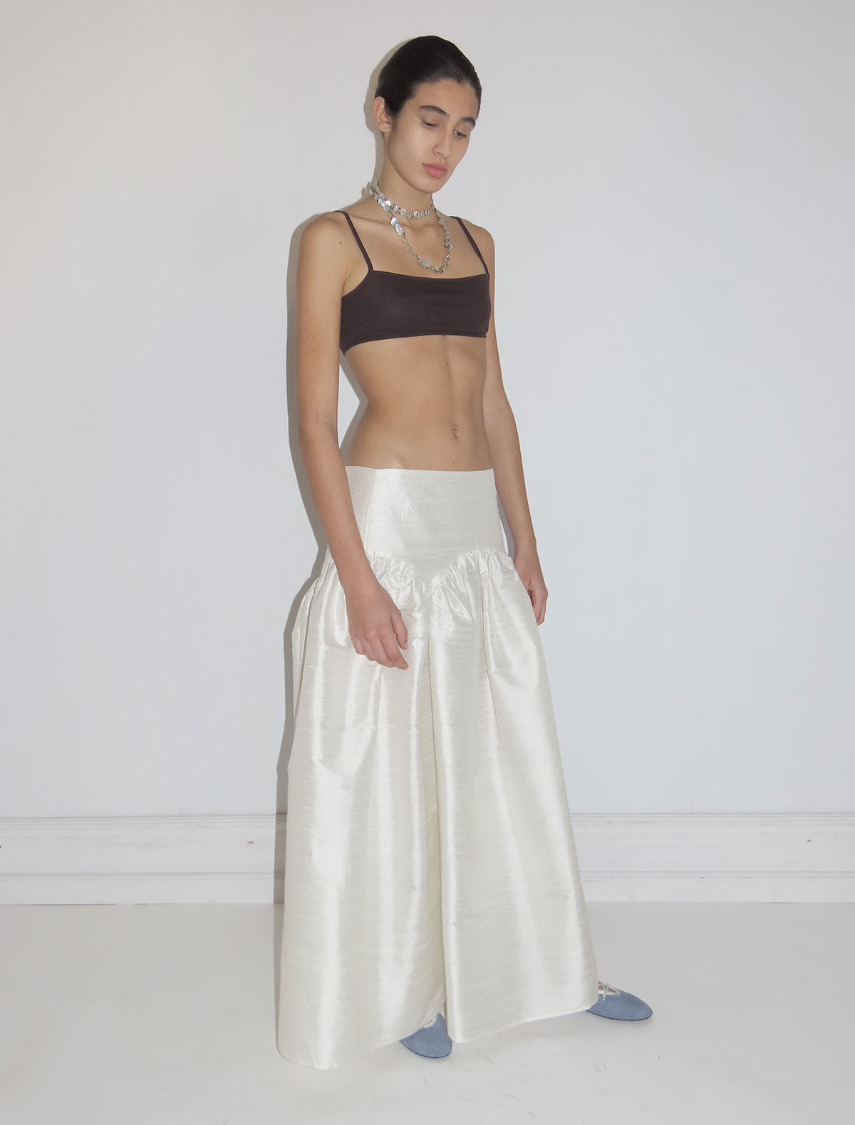 Pallon low waist silk puffy skirt white