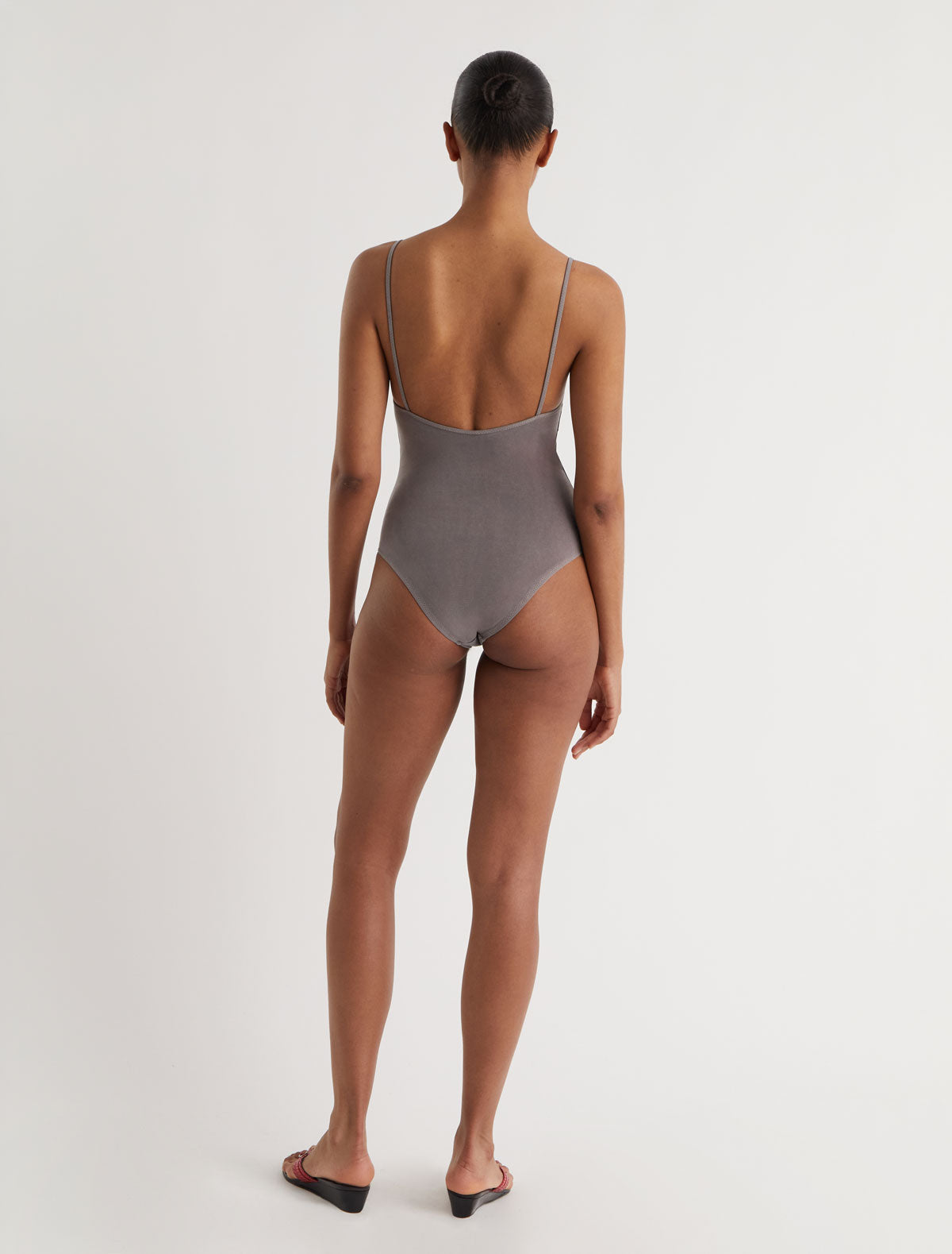 no 2889 / Leila
