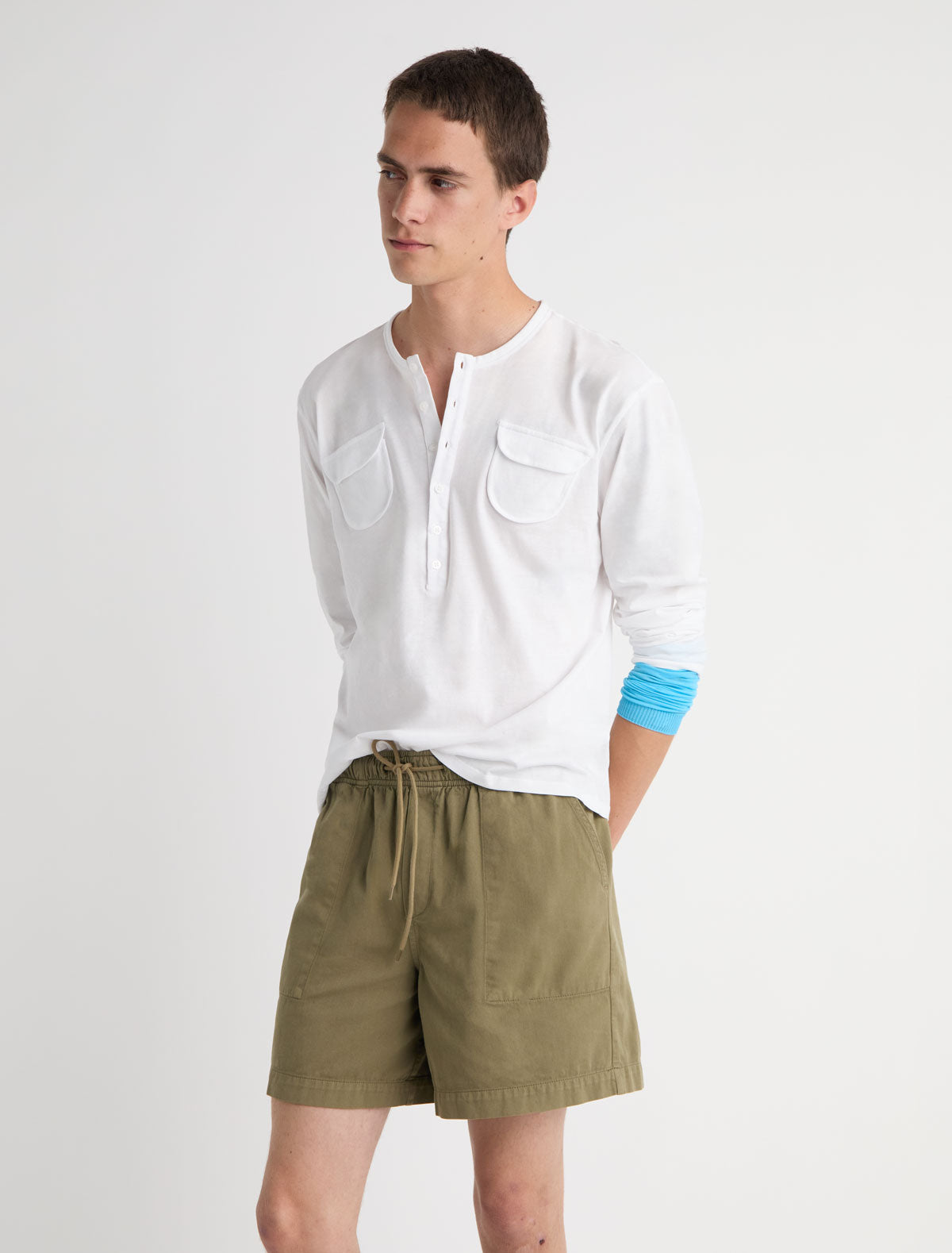 Mau shorts elasticated waistband adjustable drawstring khaki