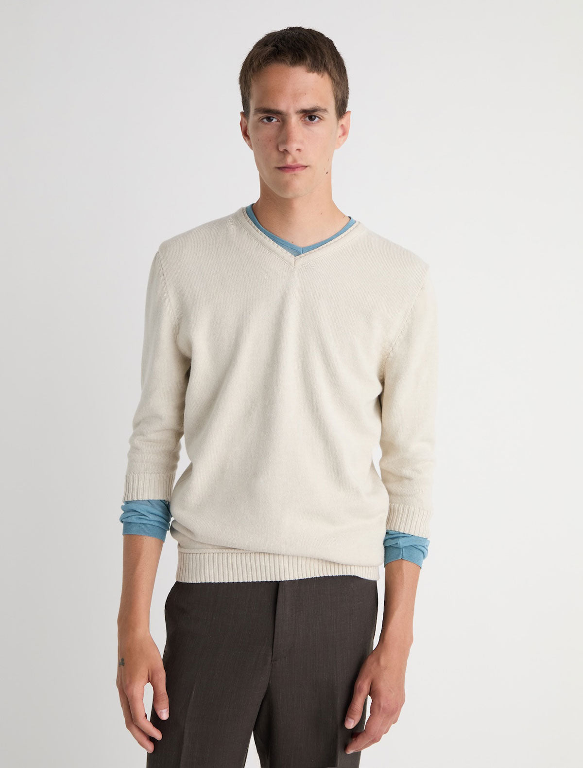 Mel v neck sweater elbow length sleeves offwhite