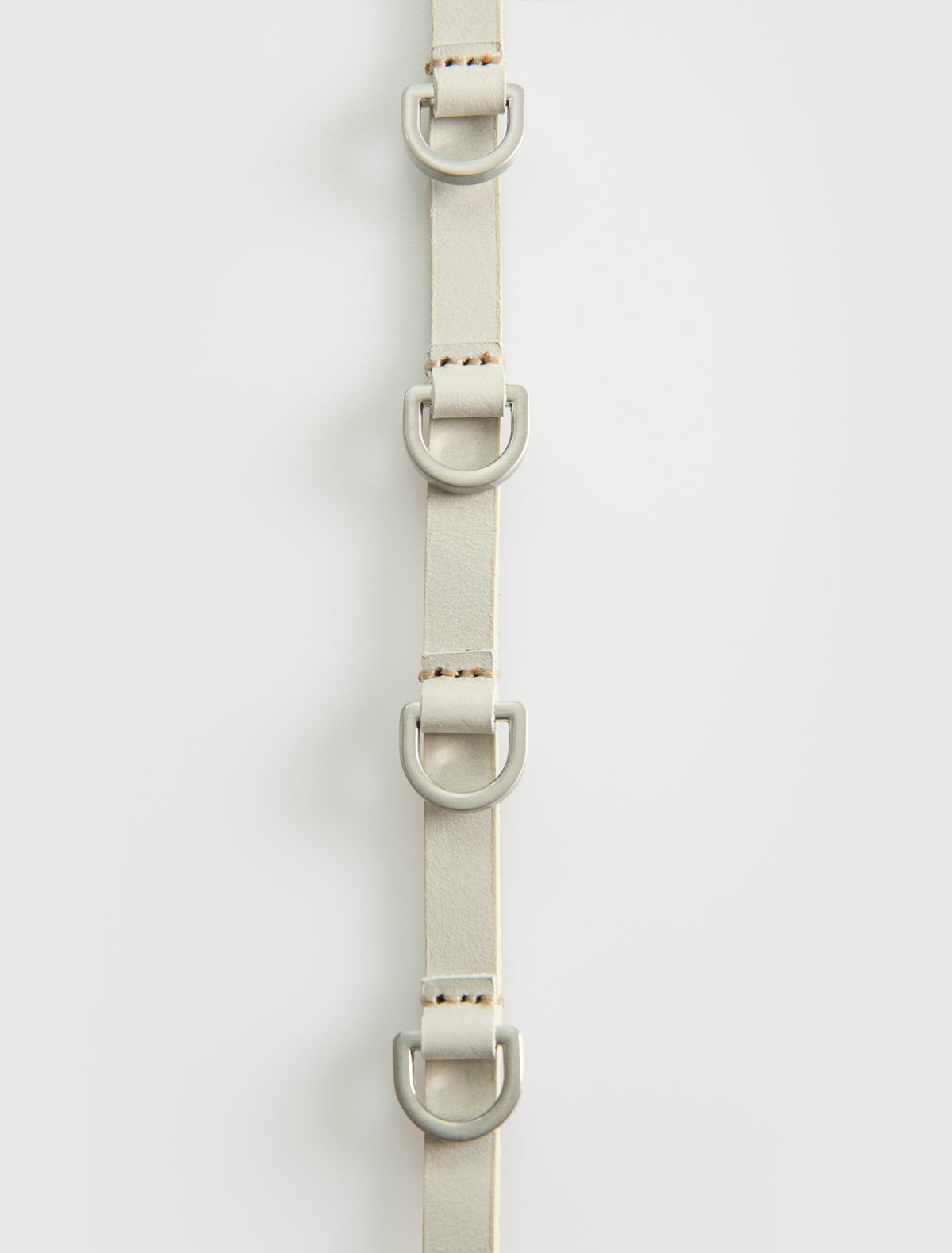 Nora extra slim belt carabiner metal d rings offwhite