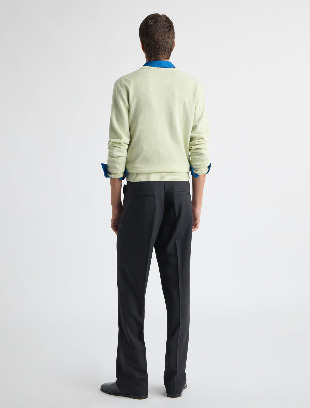 Mario gris oscuro