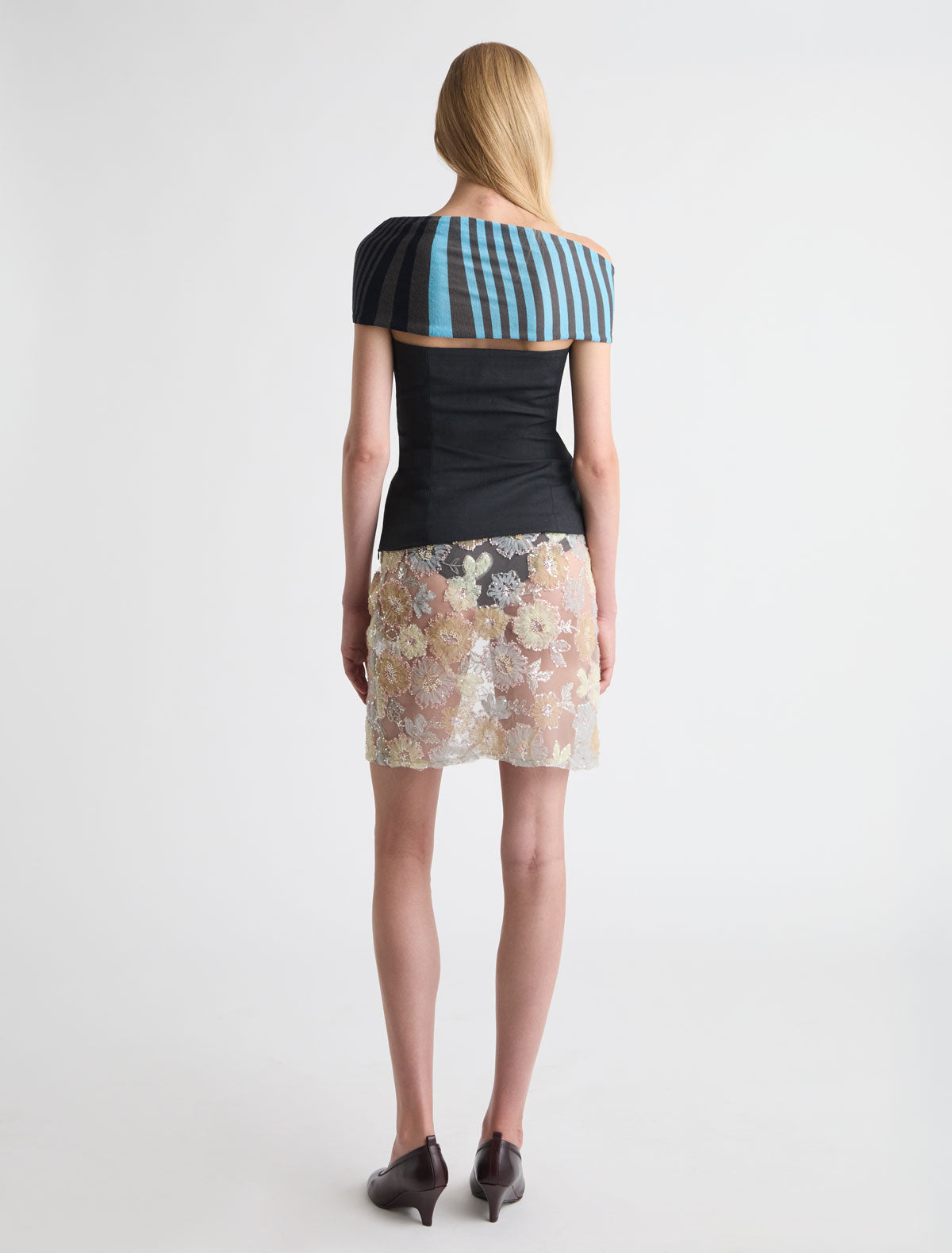 Yusi bandeau top small buttoned opening removable wool knit layer extending darkgrey