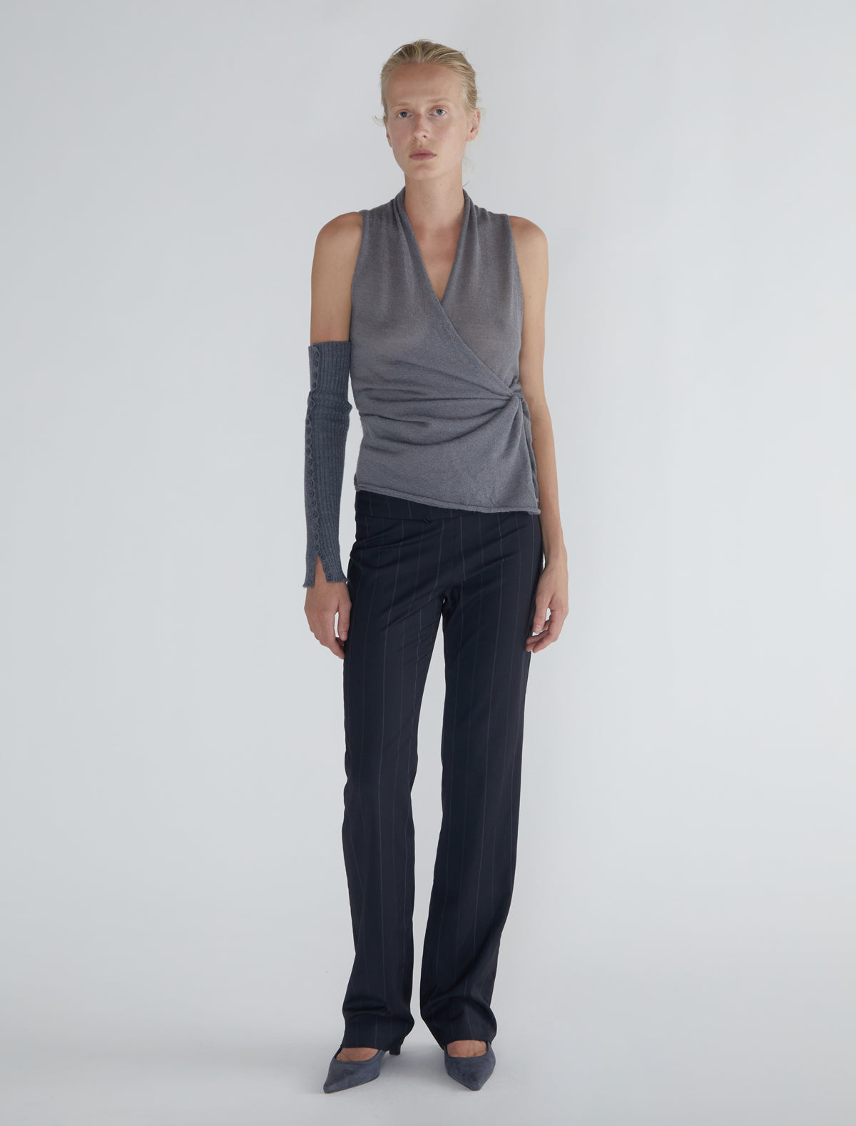 Sans sleeveless wrap top grey
