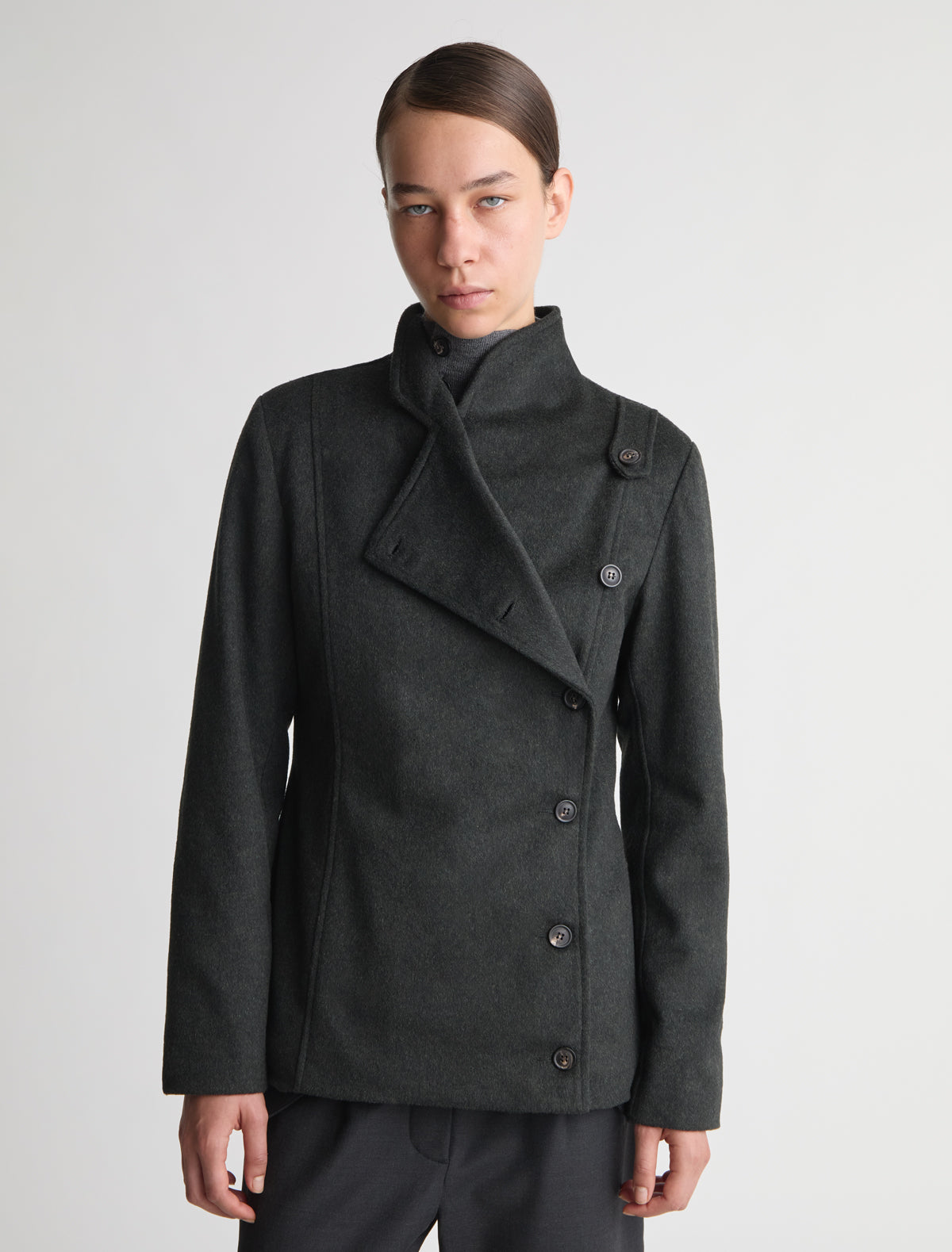 Yashi khaki oscuro