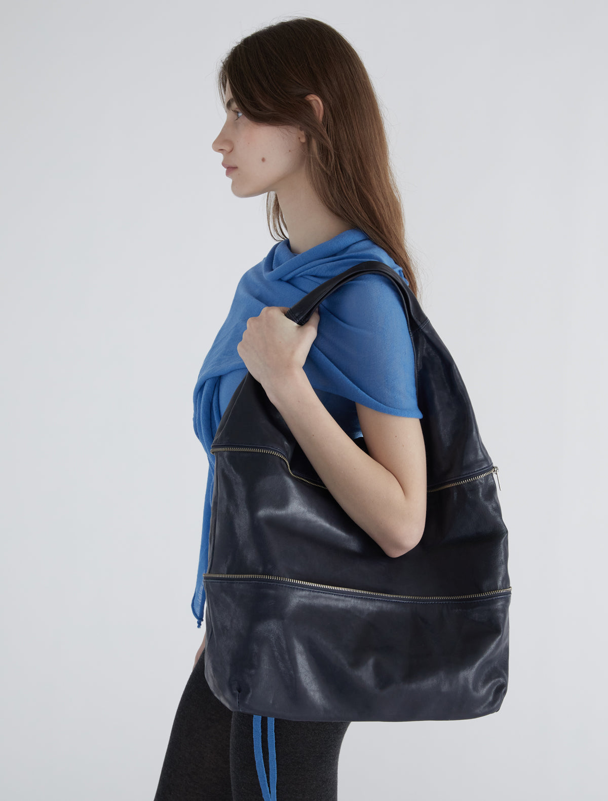 Riba zip bucket style shoulder bag blue