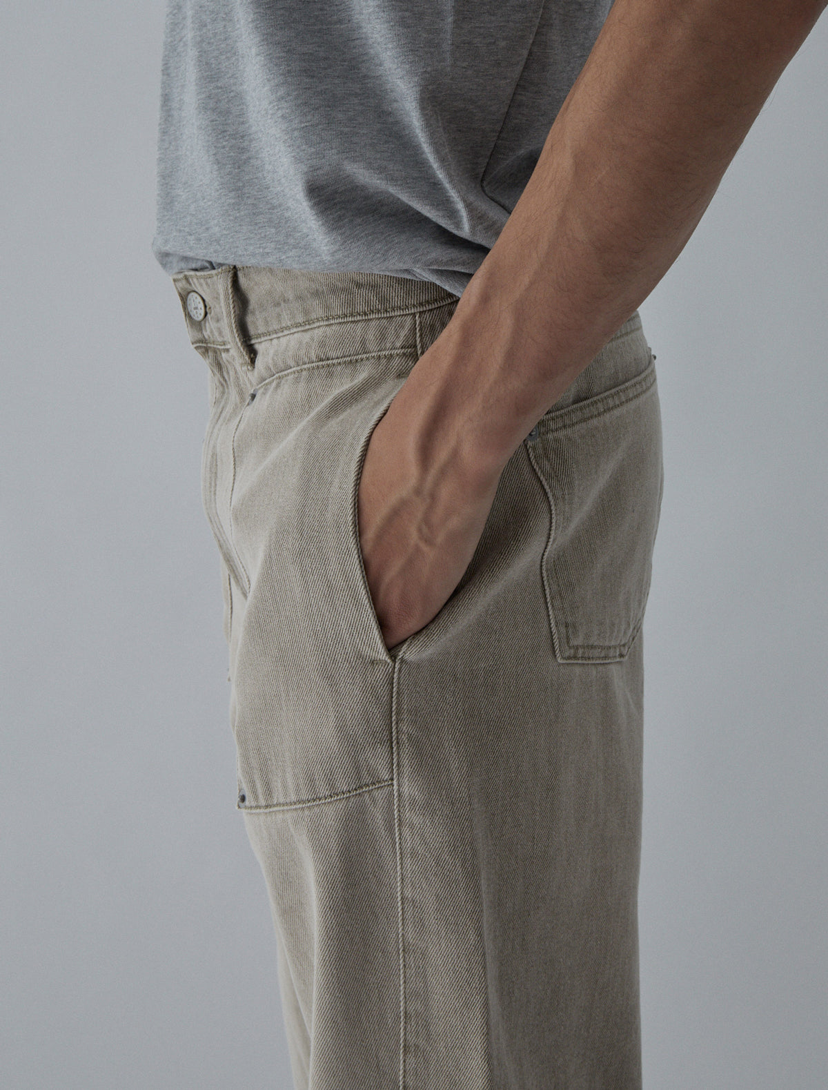 Orlando men trousers forward shifted seams welt pockets grey