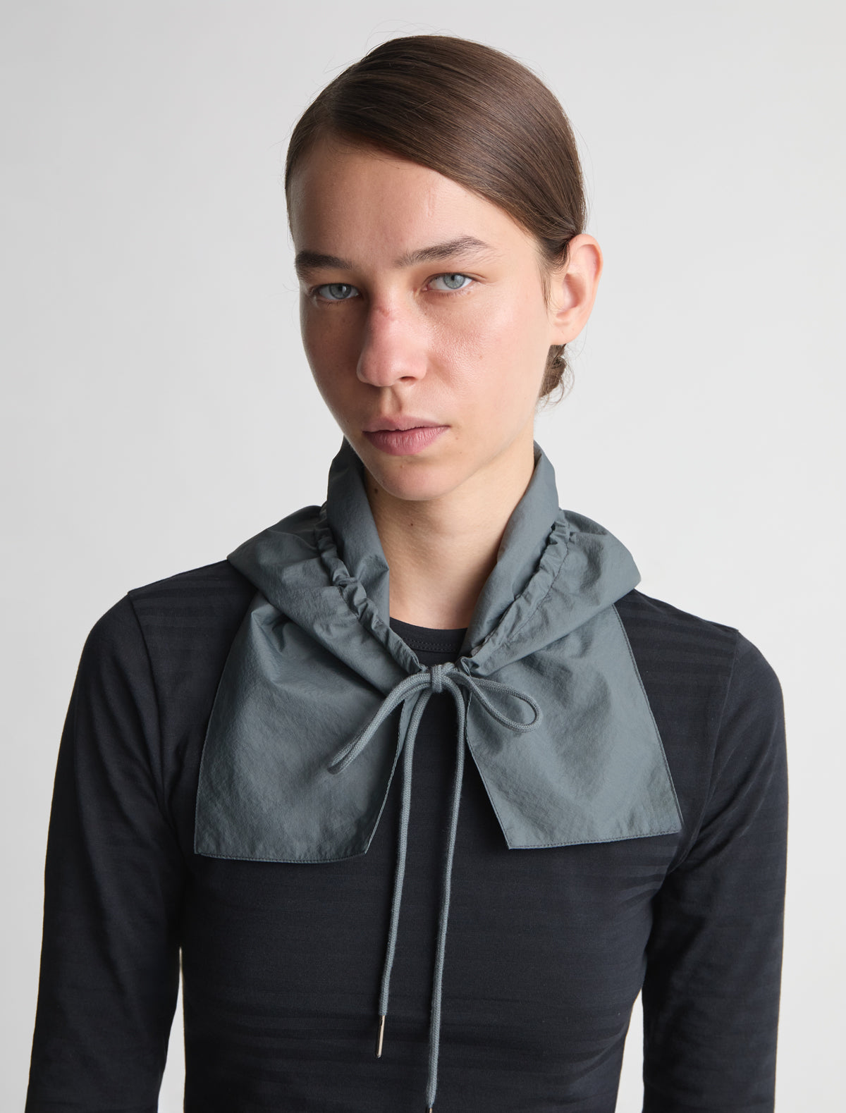 Eura nylon hood adjustable drawstring grey