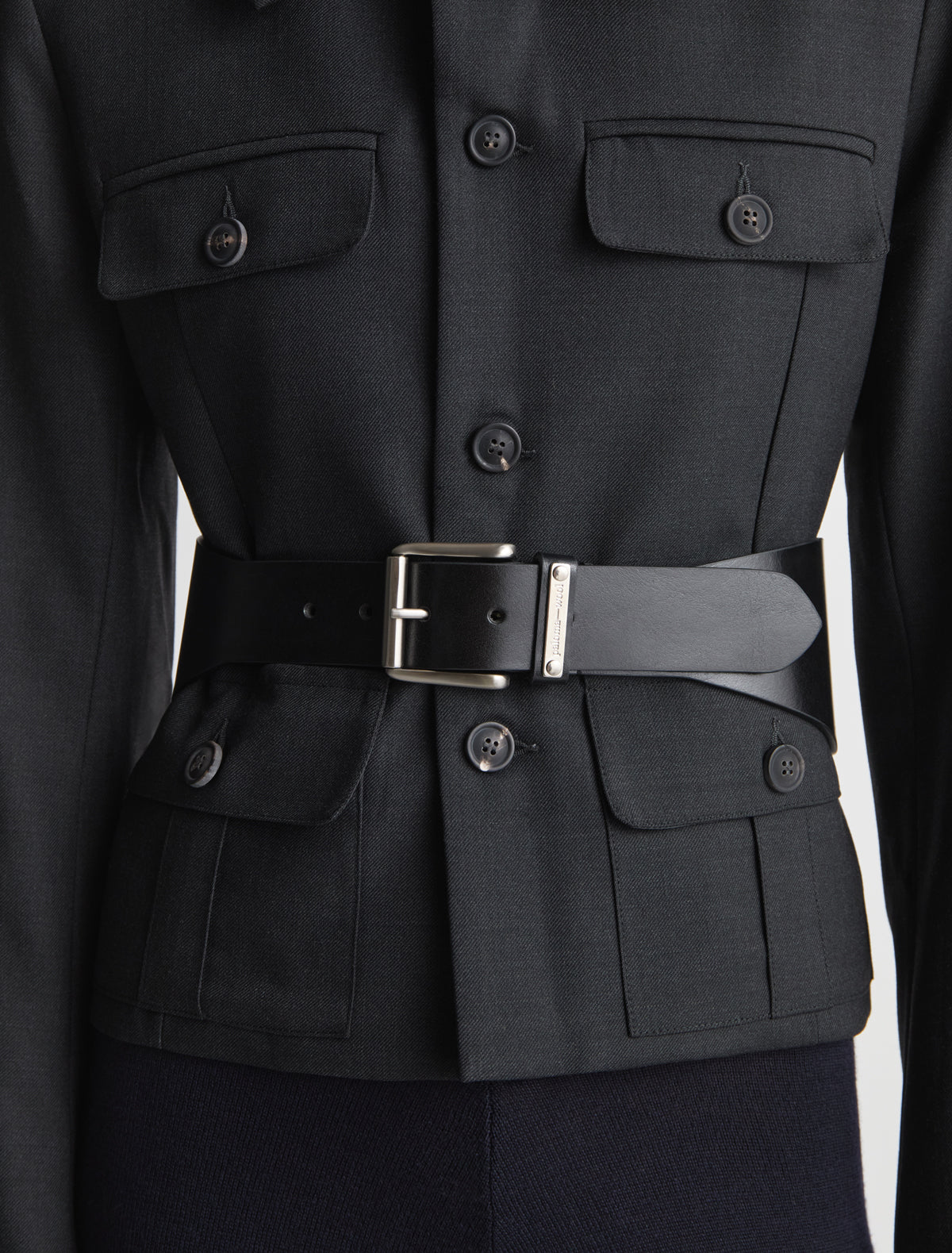 Alma waist belt custom metal plaque black