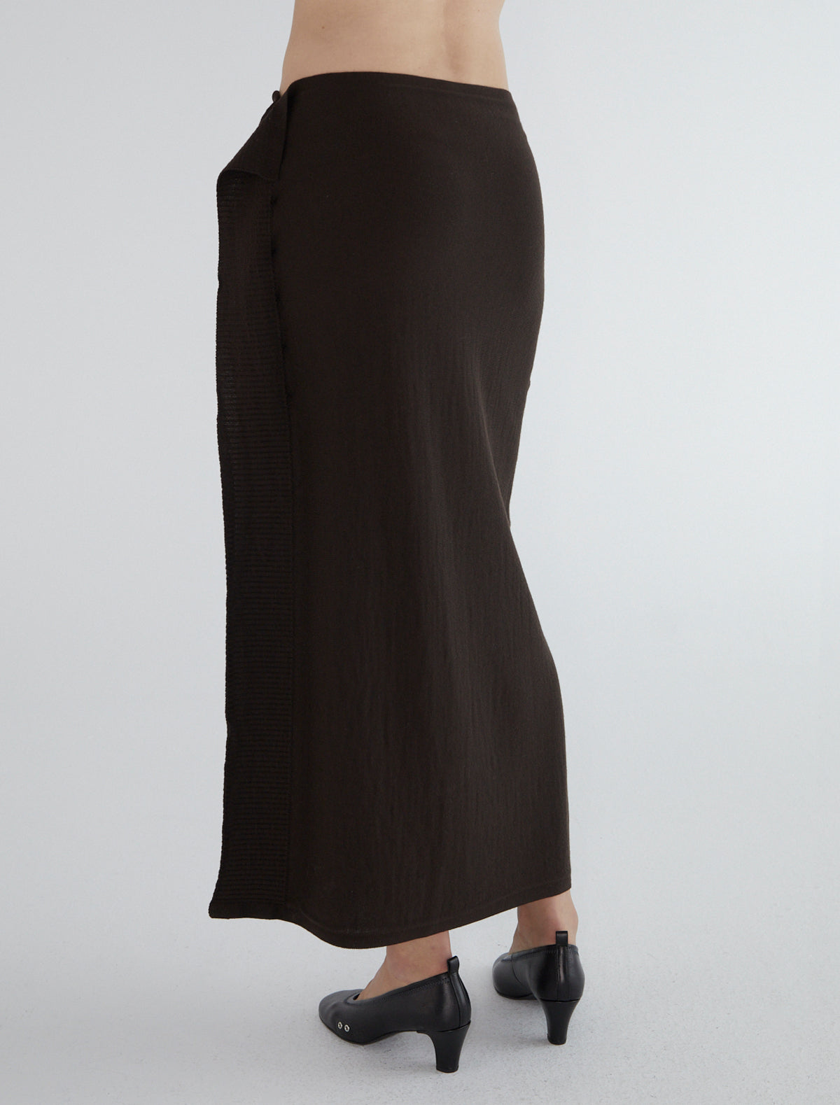 Long charco knitted skirt rectangular shape brown