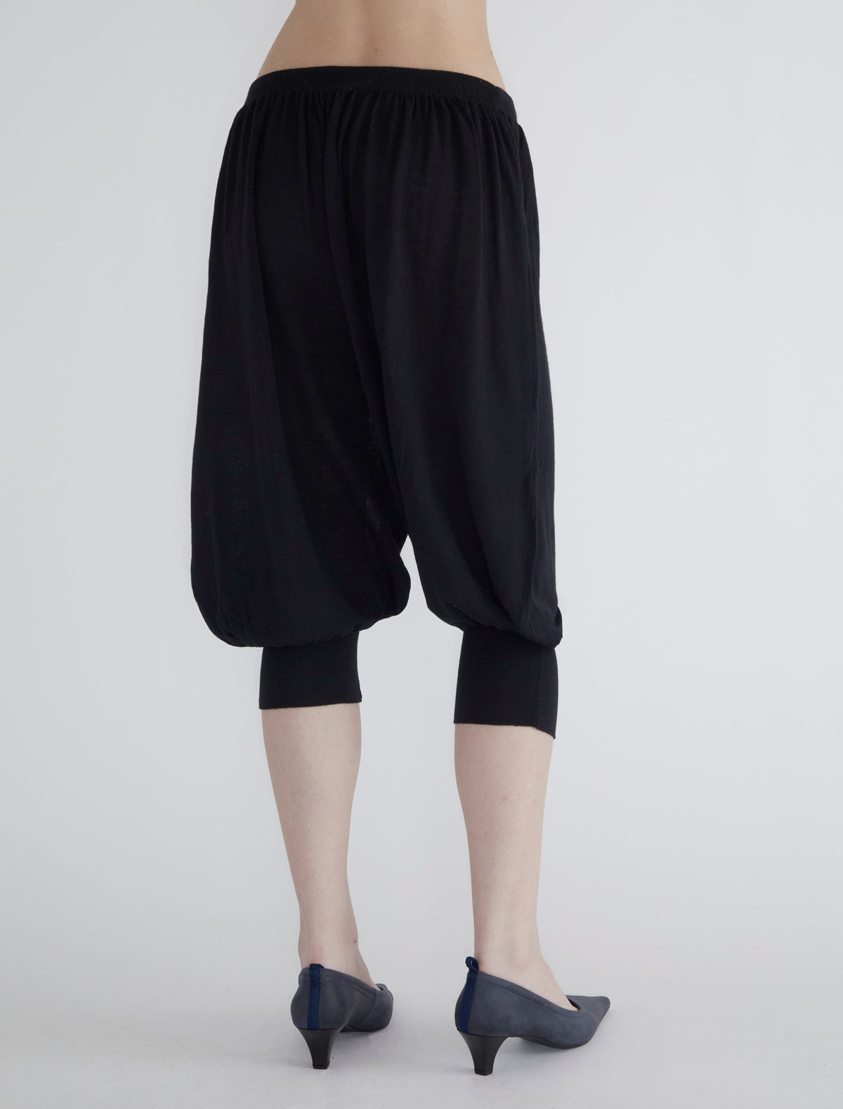 Cofre baggy drop crotch cropped pants black