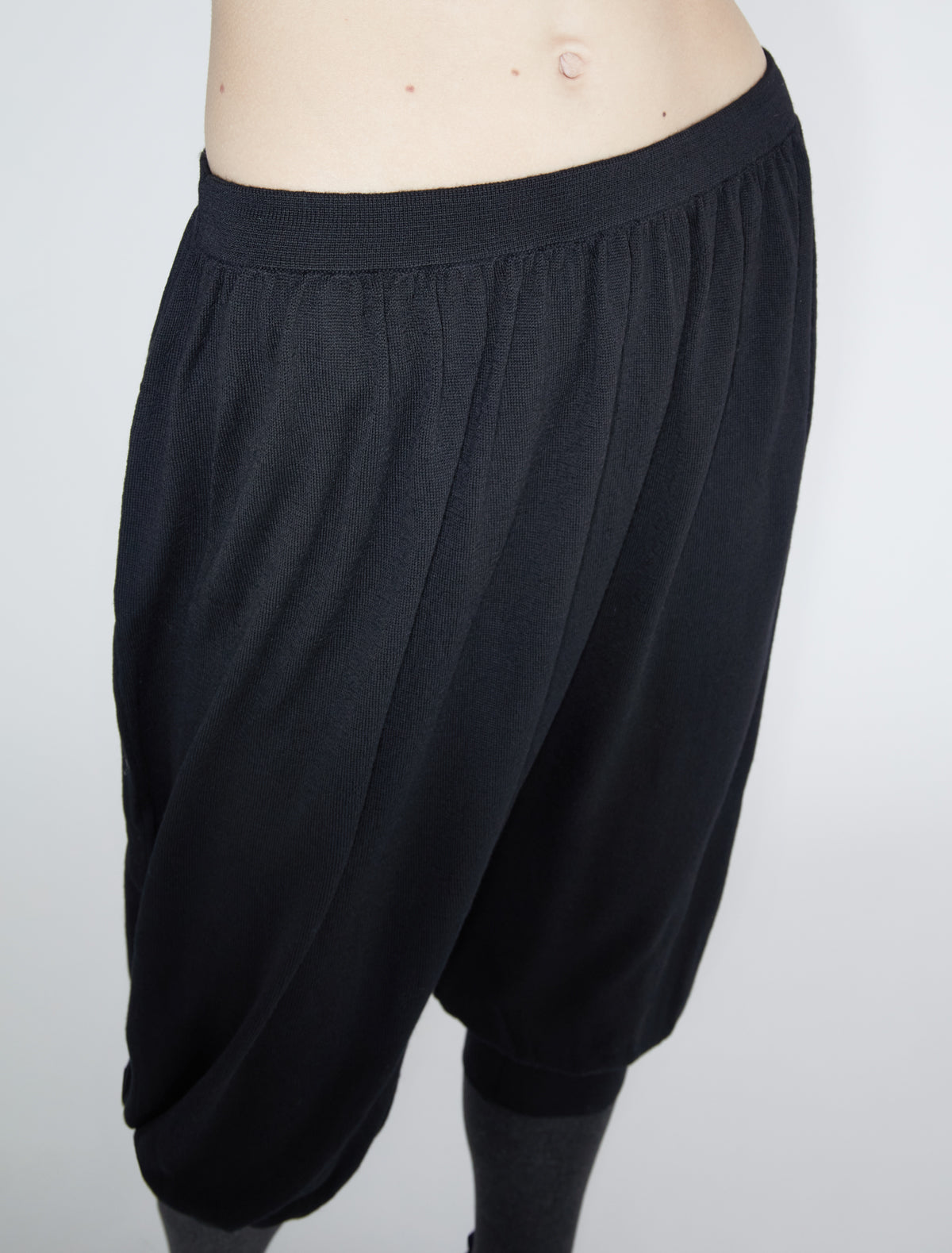 Cofre baggy drop crotch cropped pants black