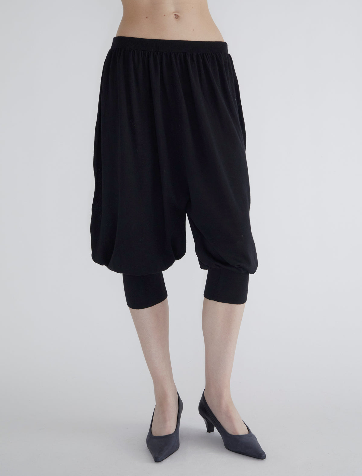 Cofre baggy drop crotch cropped pants black