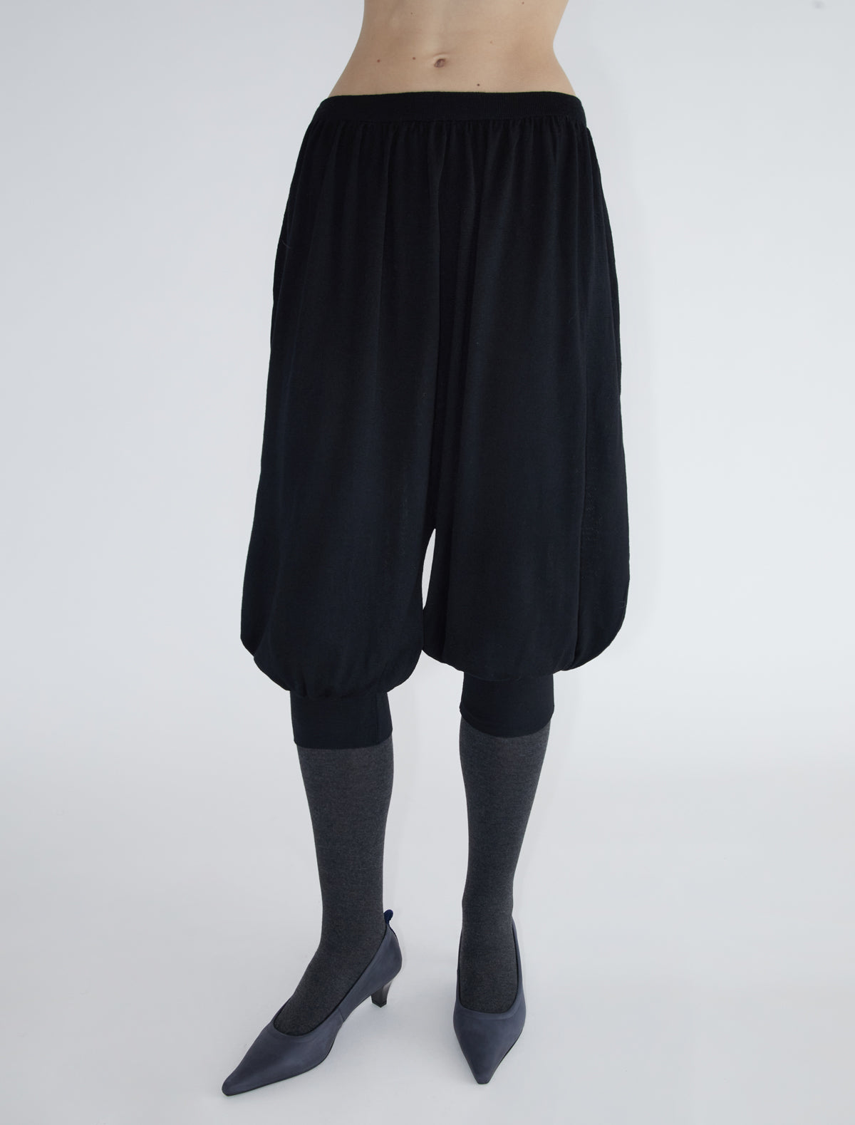 Cofre baggy drop crotch cropped pants black
