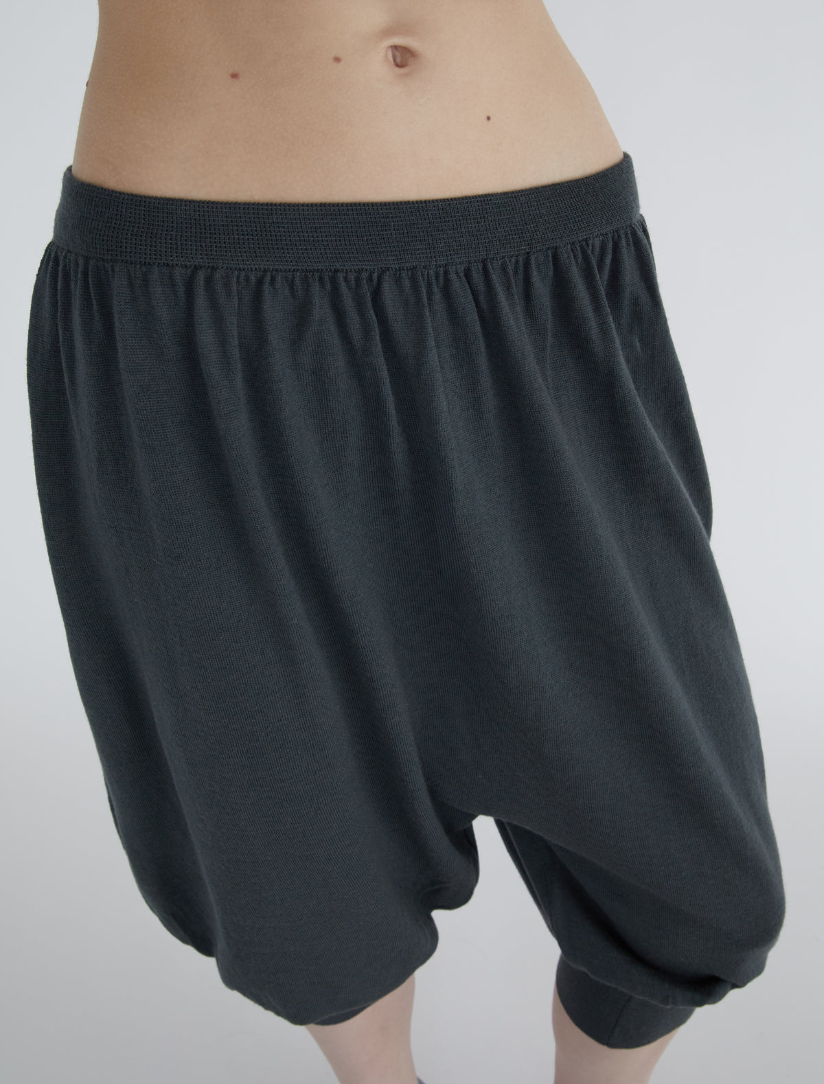 Cofre baggy drop crotch cropped pants darkgreen
