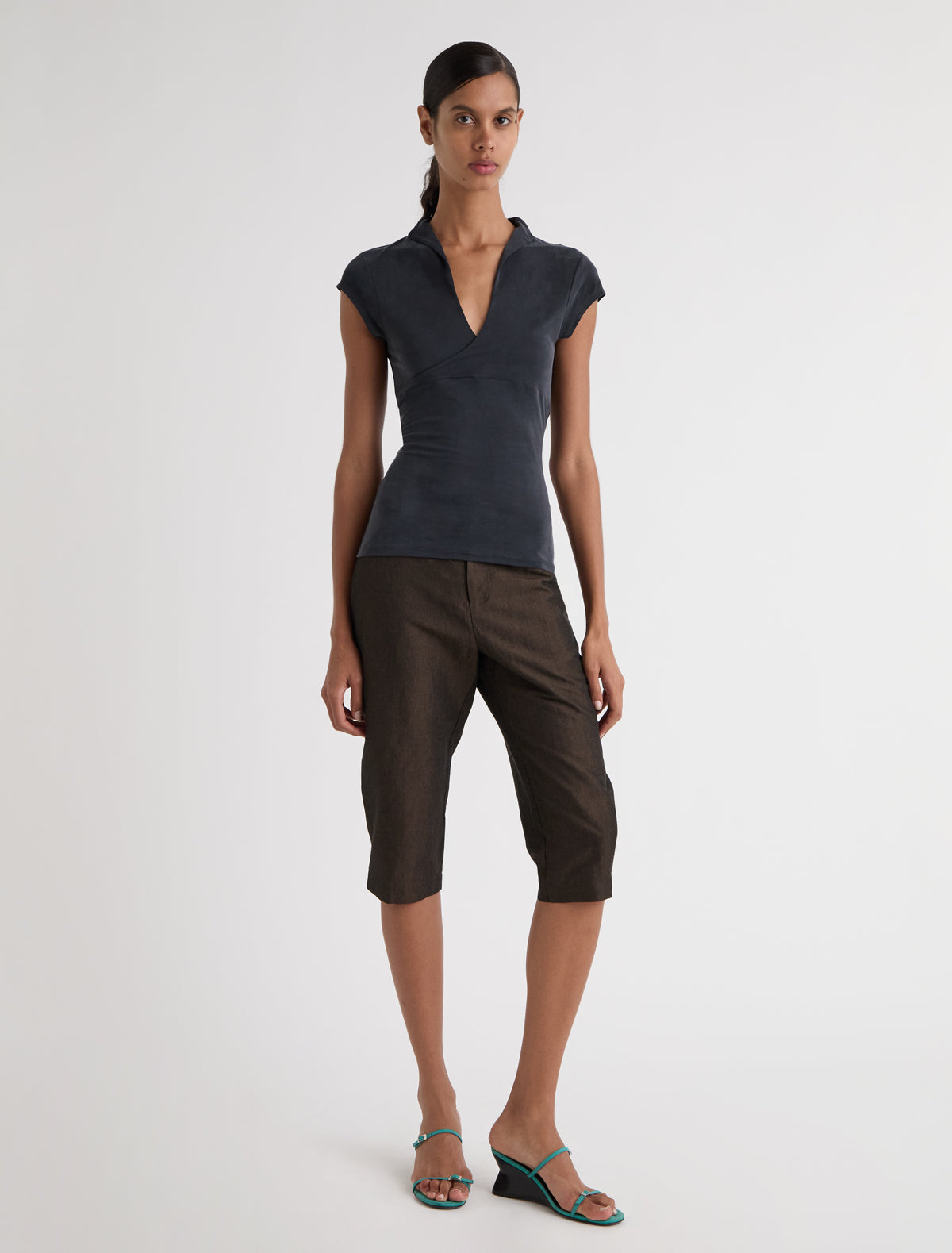 Jinny ii straight leg linen capri trousers brown