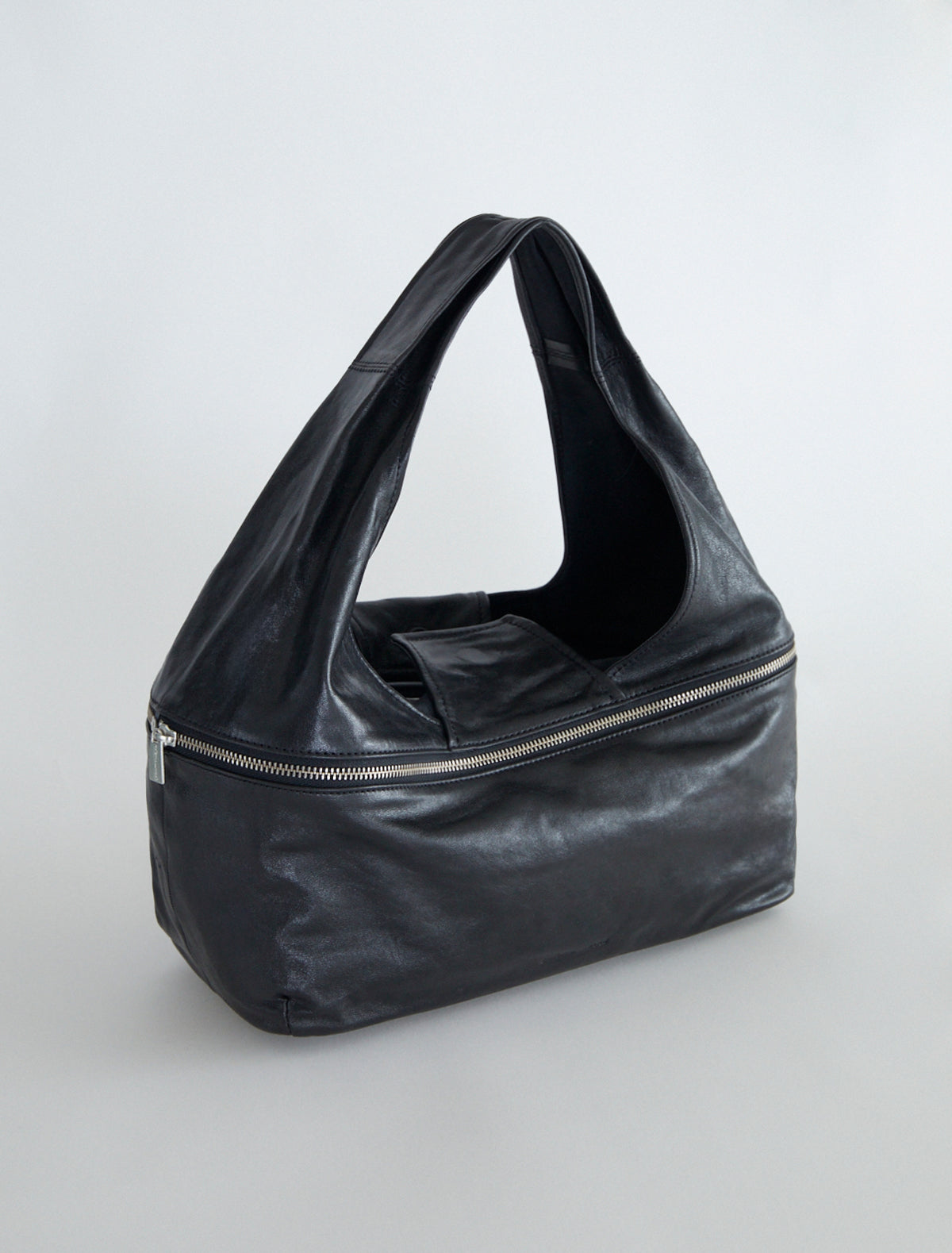Riba zip bucket style shoulder bag black