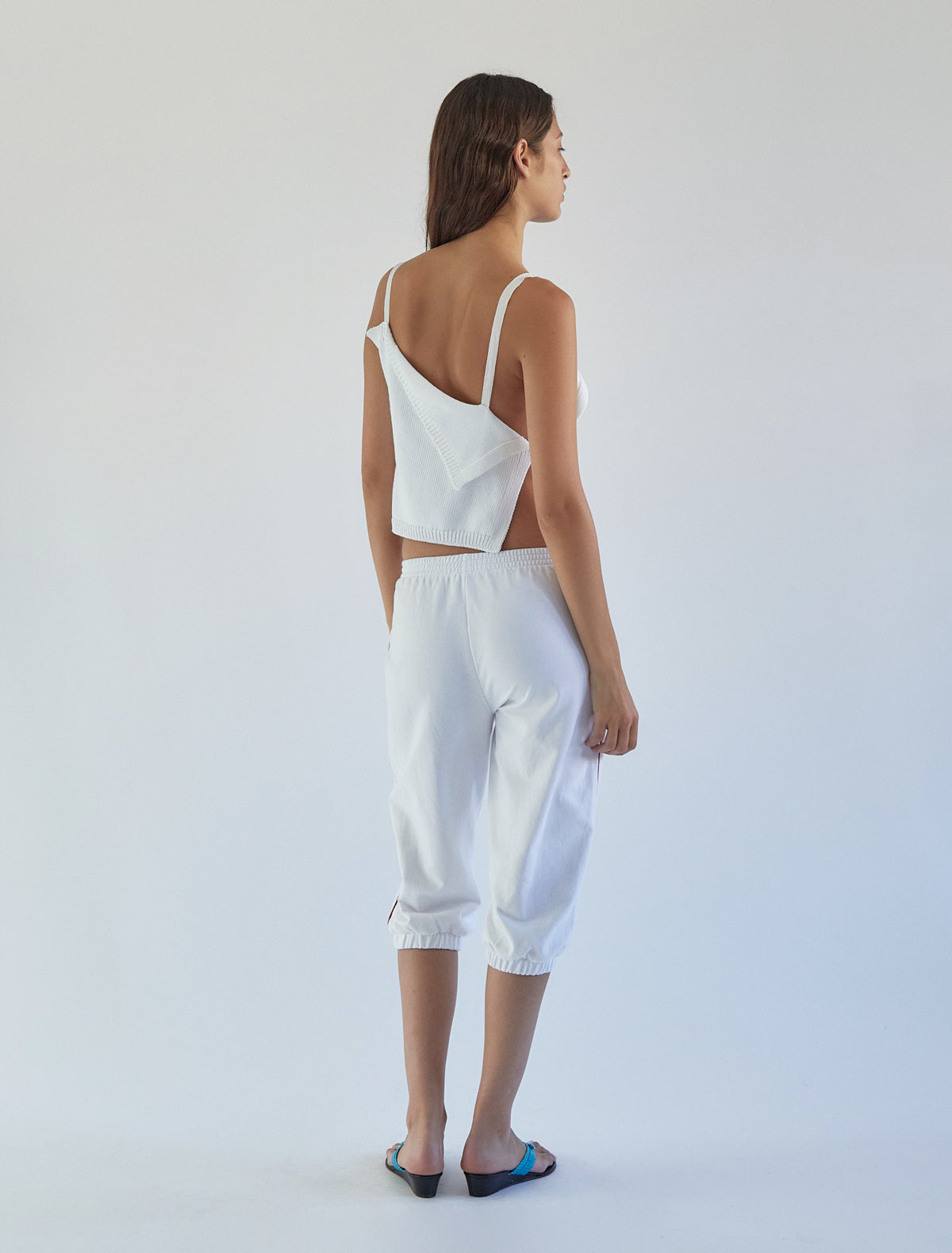 Lid knitted top panels ribbons white