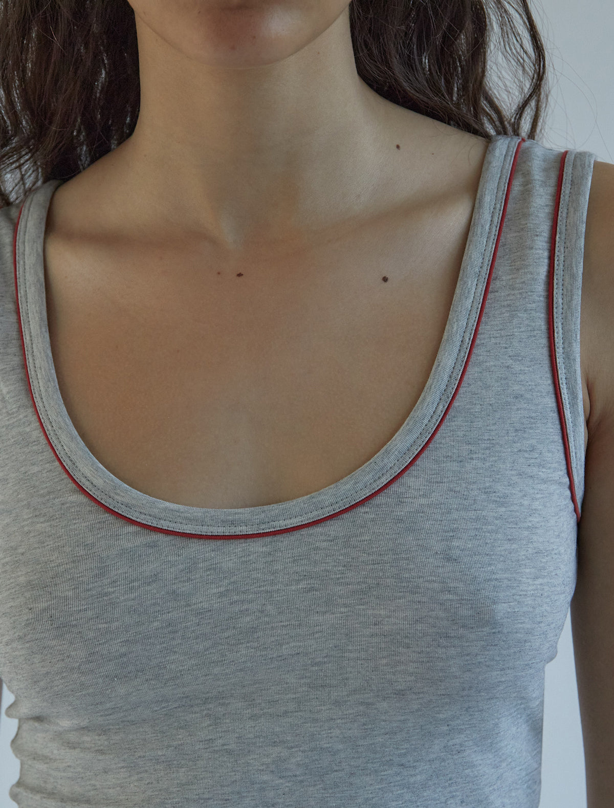 Nadal fitted tank top contrast trim neckline armholes cotton