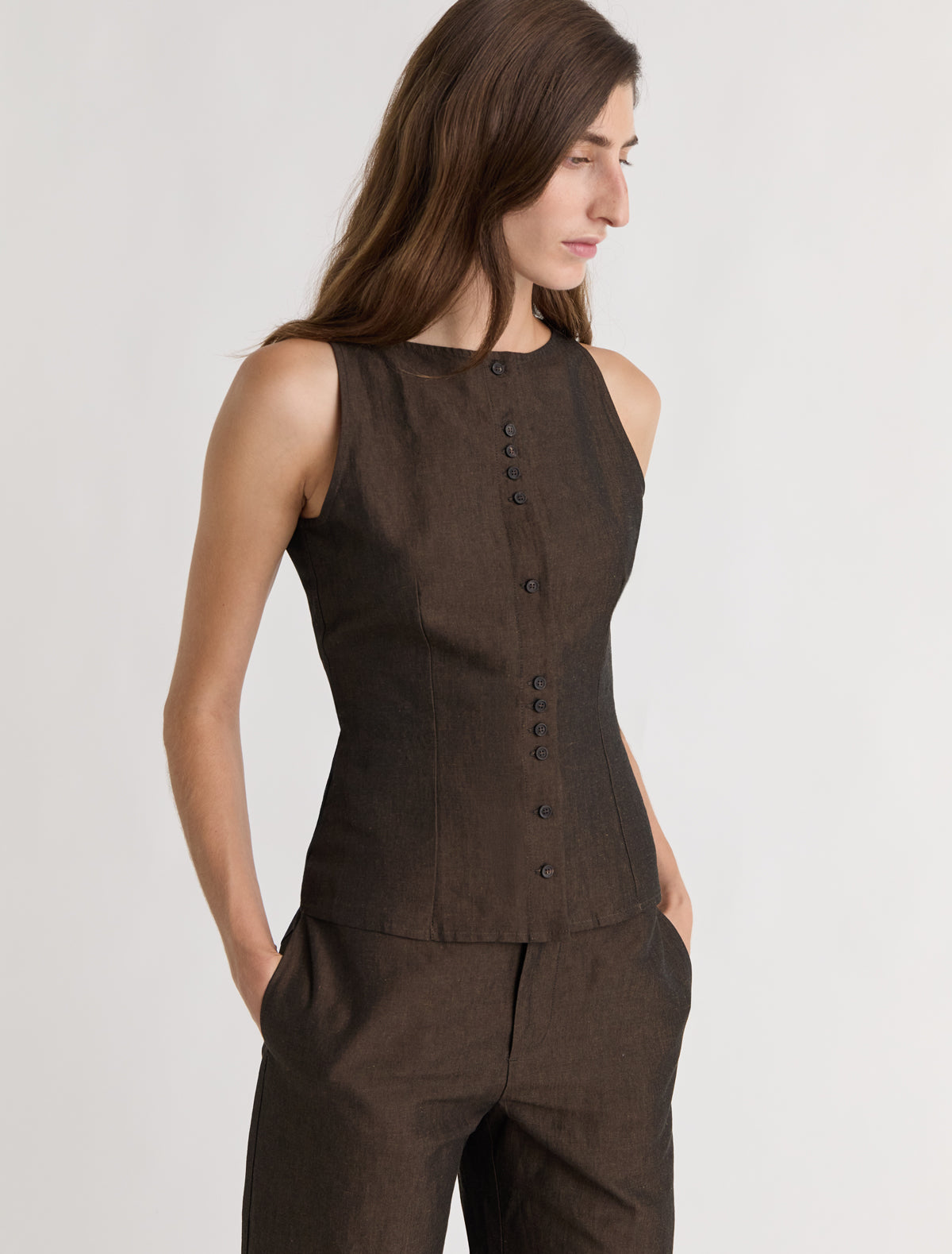 Sveless linen top front button opening brown