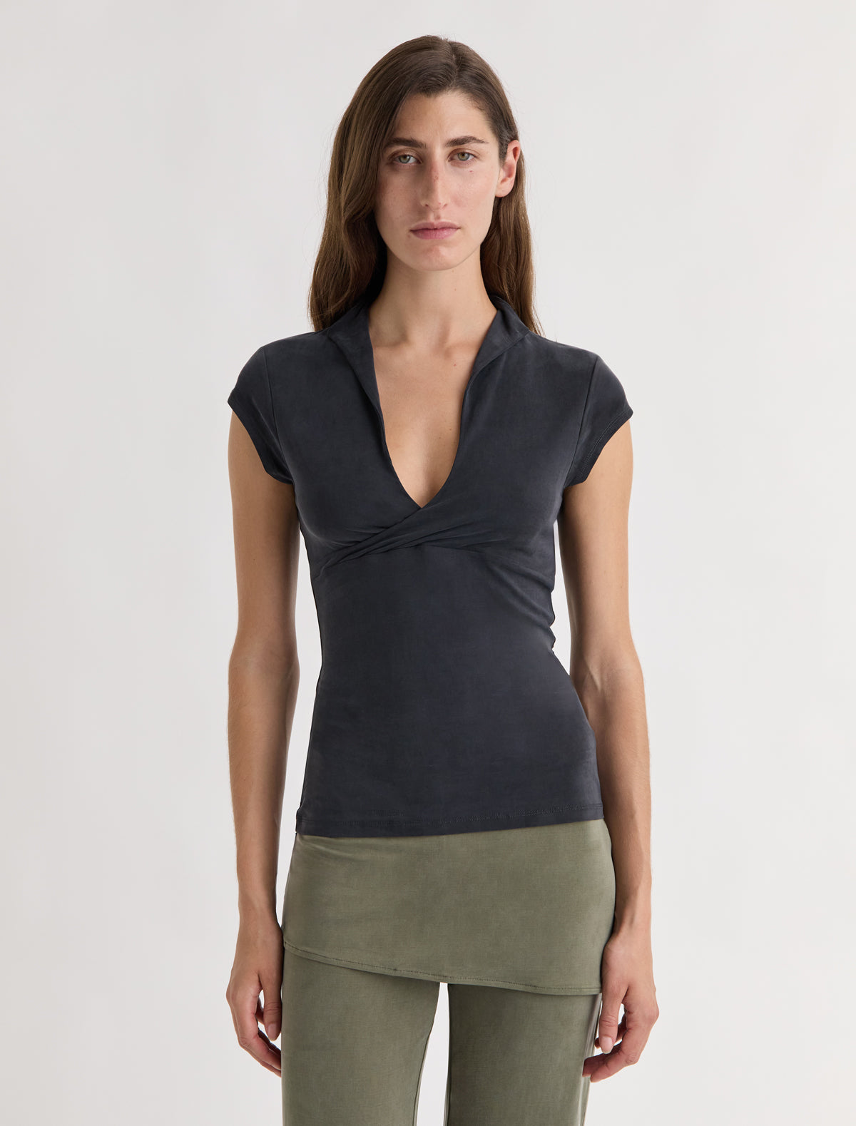 Tiven fitted short sleeve top crossed front black