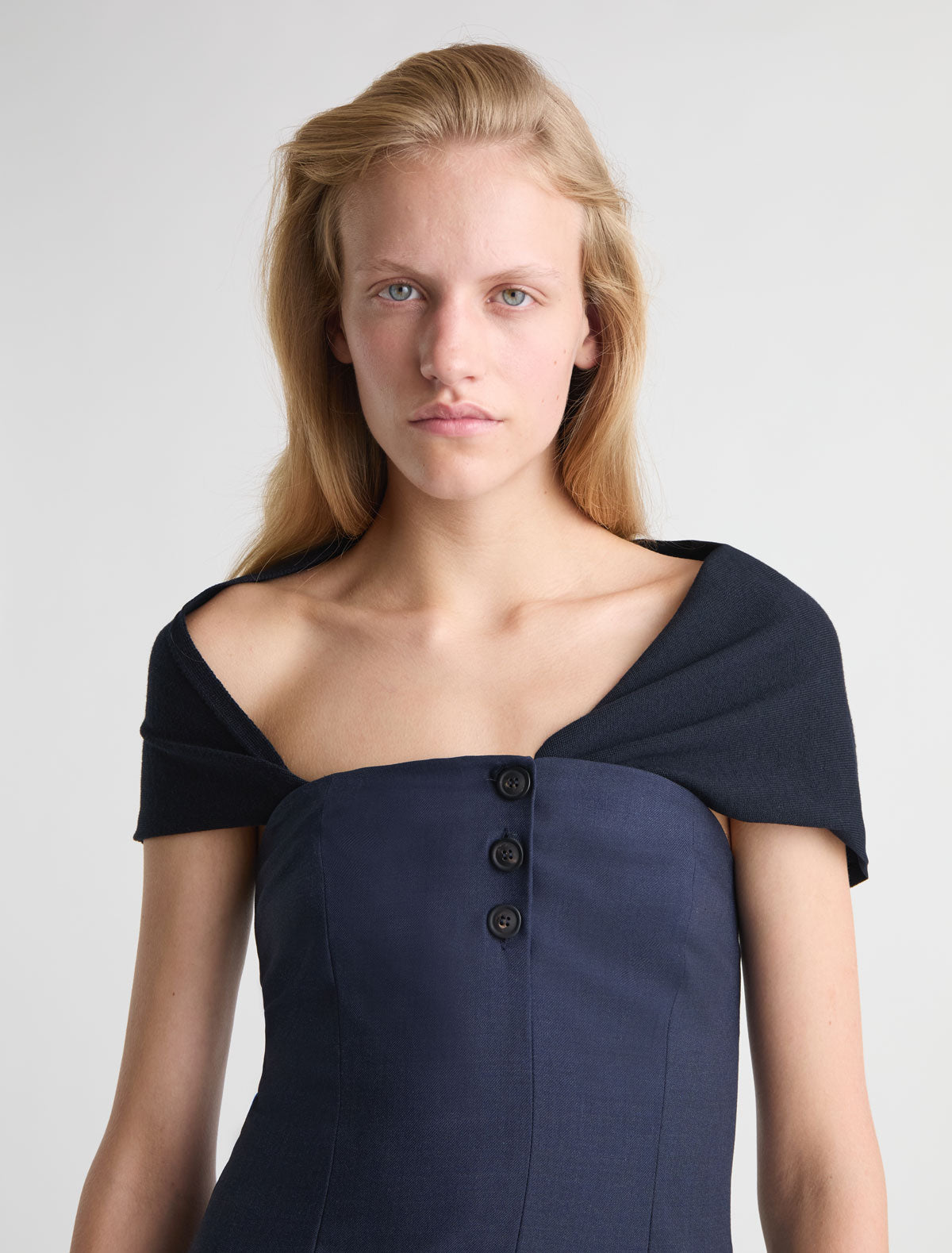 Yusi bandeau top small buttoned opening removable wool knit layer extending