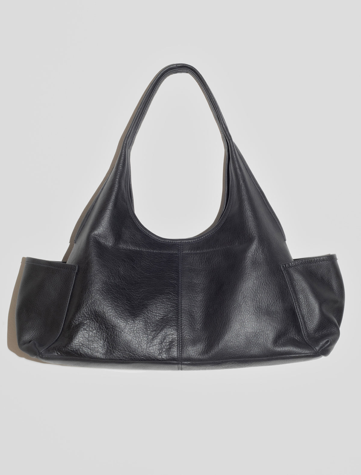 Querida pockets triangular shoelder bag black