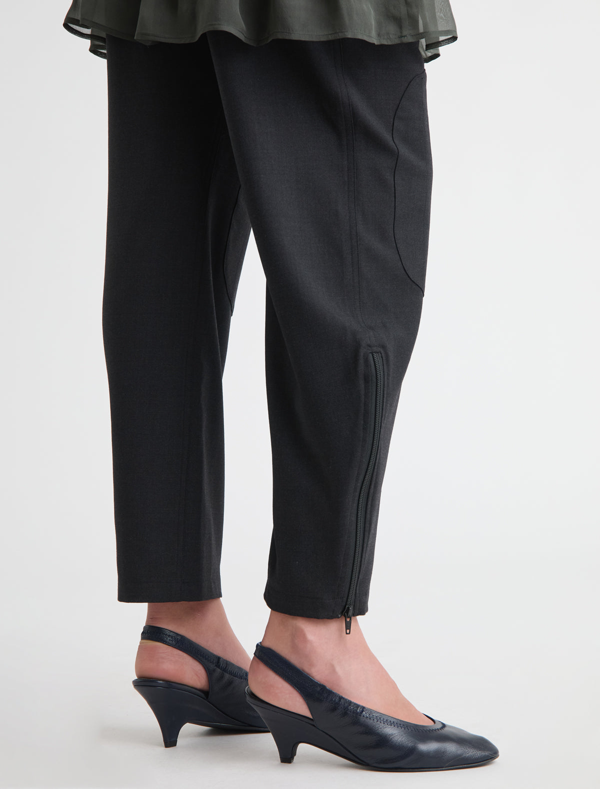 Joelia slingback shoe shaped 6 cm heel navy